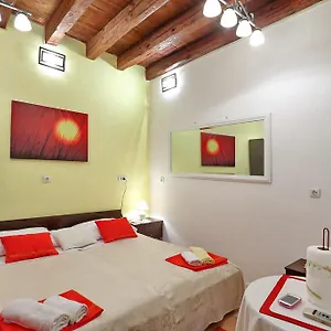 https://apartment-city-center-dragica.hotelinzadar.com
